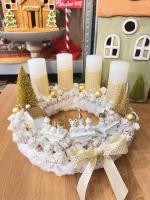 Adventi koszorú arany-fehér vonattal 9
