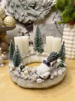Adventi koszorú fehér autóval 2