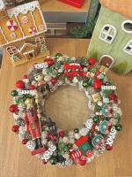 Adventi kopogtató diótörővel és vonattal, piros-zöld, 34cm 7