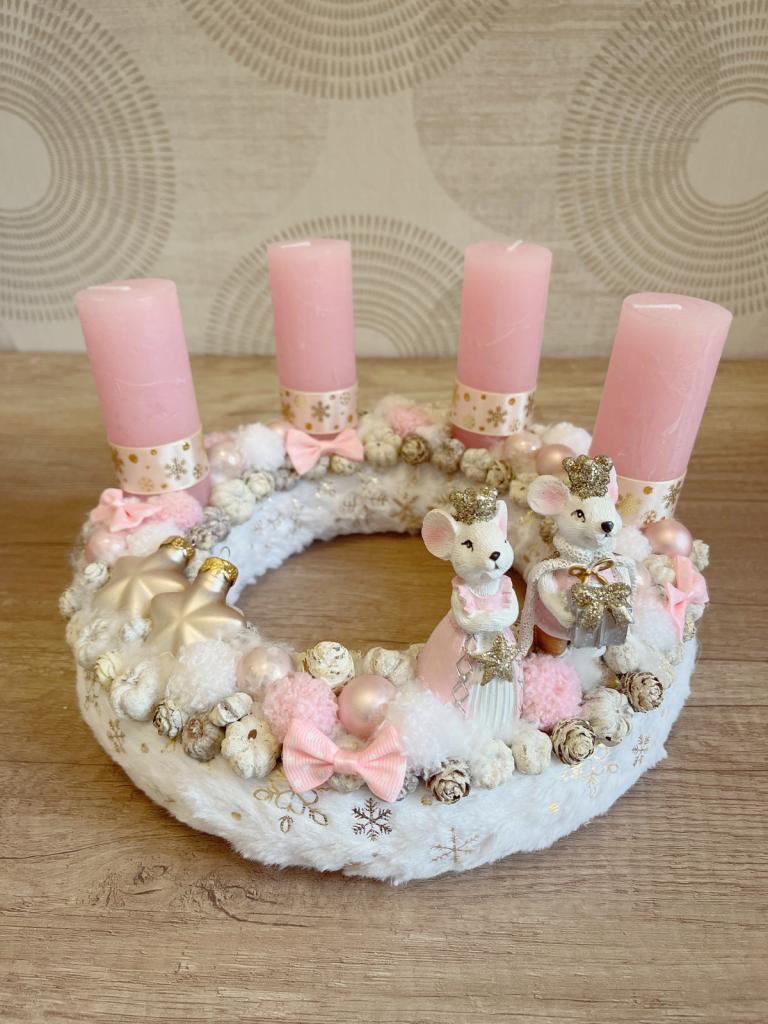 Pasztell adventi koszorú egér királyi párral 1