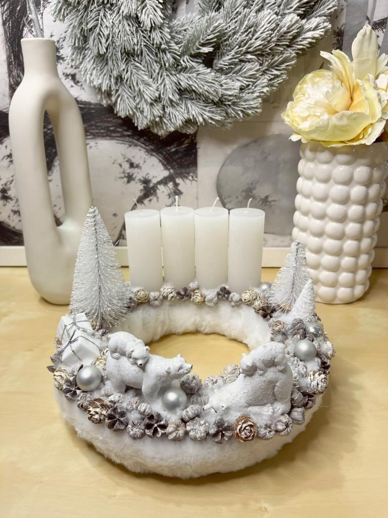Adventi koszorú jegesmedvével 1