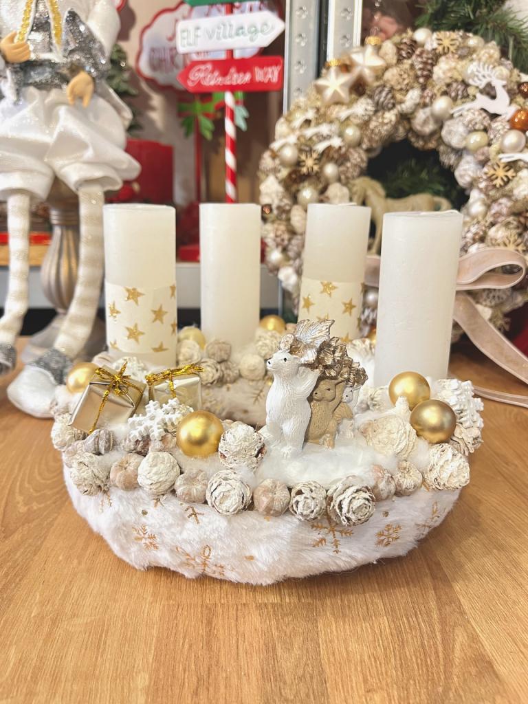 Adventi koszorú jegesmedvével és mókussal, fehér-arany, 28cm 1