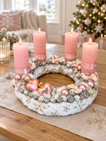 Adventi koszorú szívvel, púder színű 2